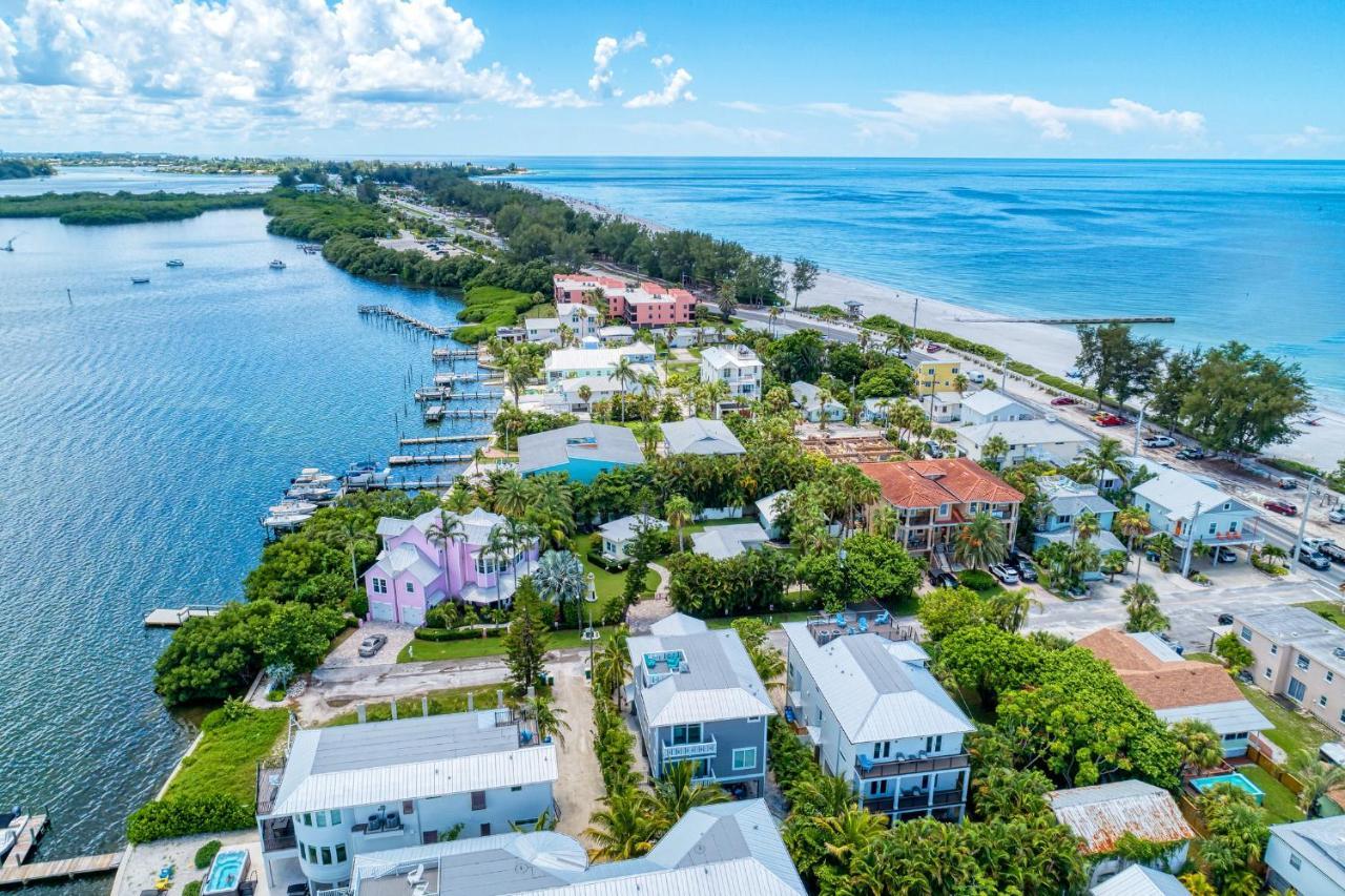 Ami Lighthouse Cottage-One Minute Walk To The Beach-Keyless Locks Bradenton Beach Exteriör bild